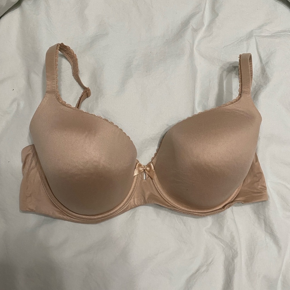 Victoria's Secret Smooth Light Beige T-Shirt Bra